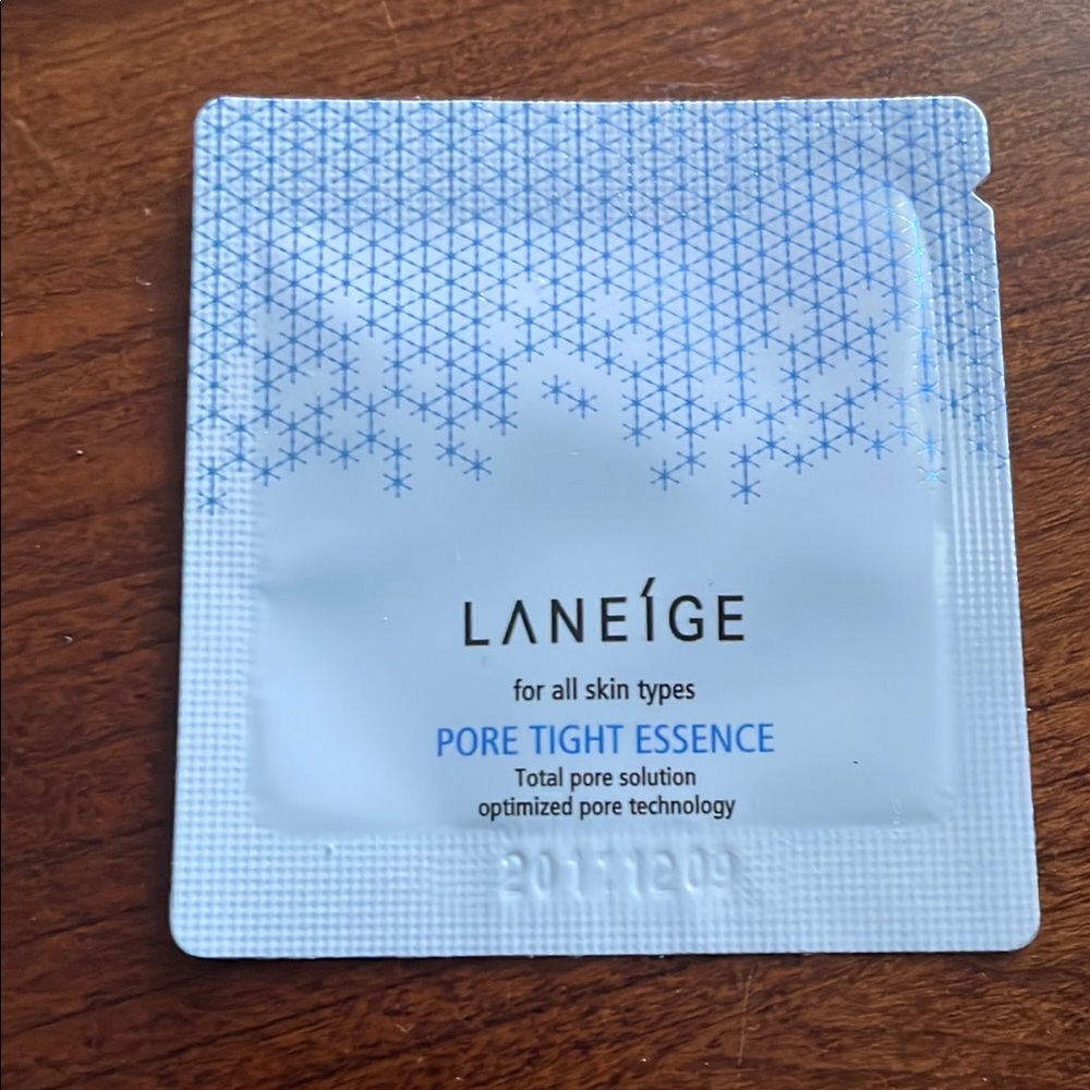 LANEIGE Pore Tight Essence Sample